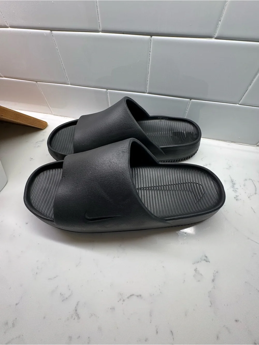 Nike Black Men’s Slide Sandals with Contoured Footbed